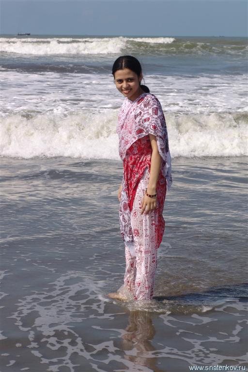 Девушка на море. Бангладеш (Large).JPG